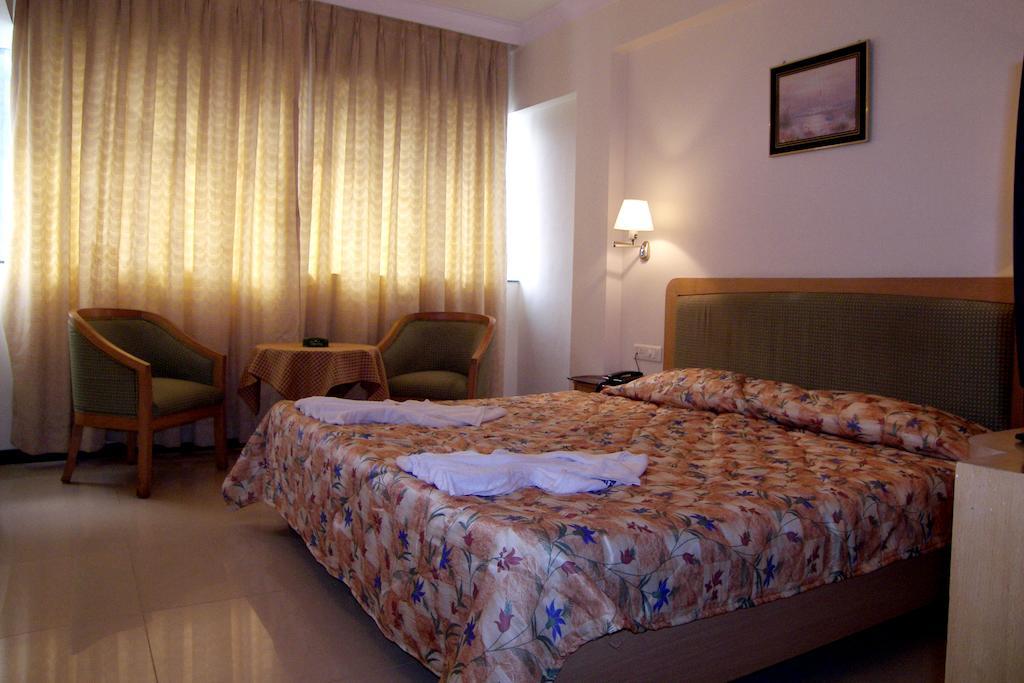 Hotel Menino Regency Panaji Room photo